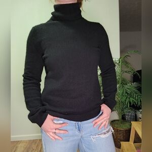 Isaac Mizrahi Black Cashmere Turtleneck Sweater